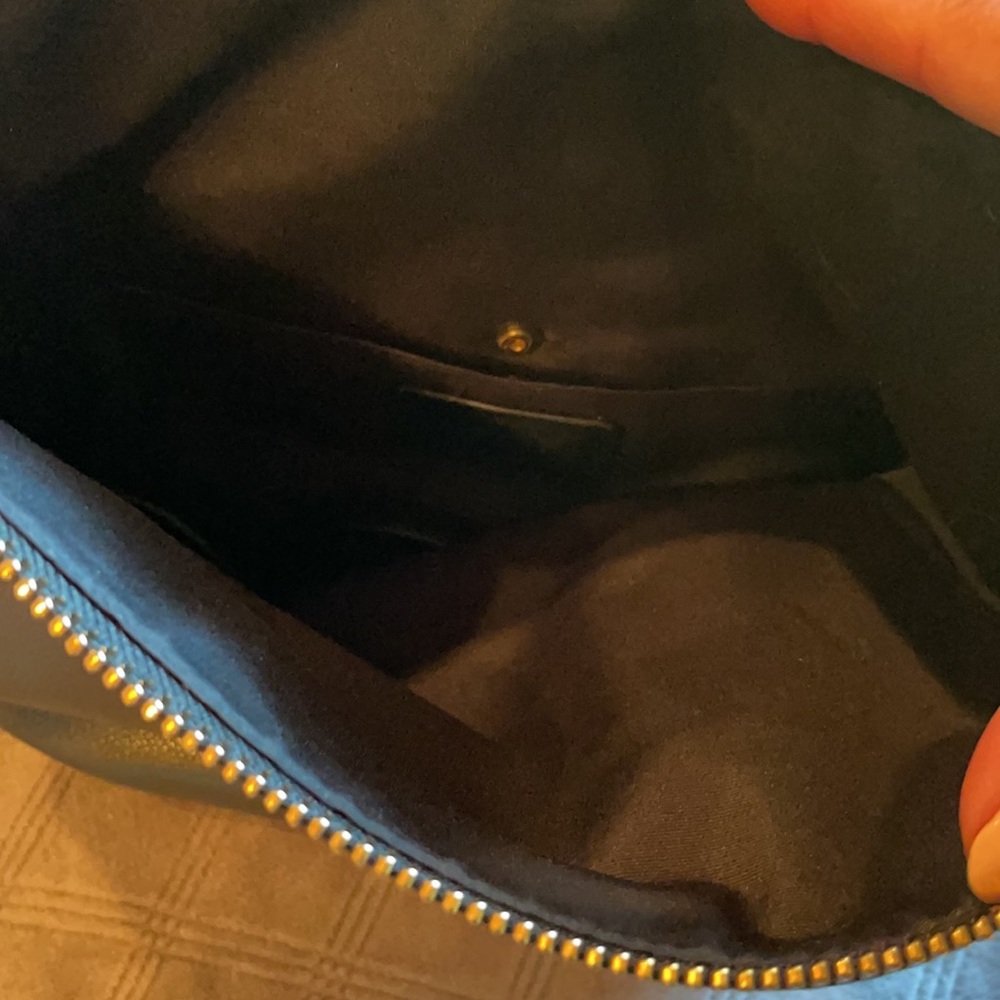 Beautiful NWT Coach Abby leather bag. - Picture 4 of 6